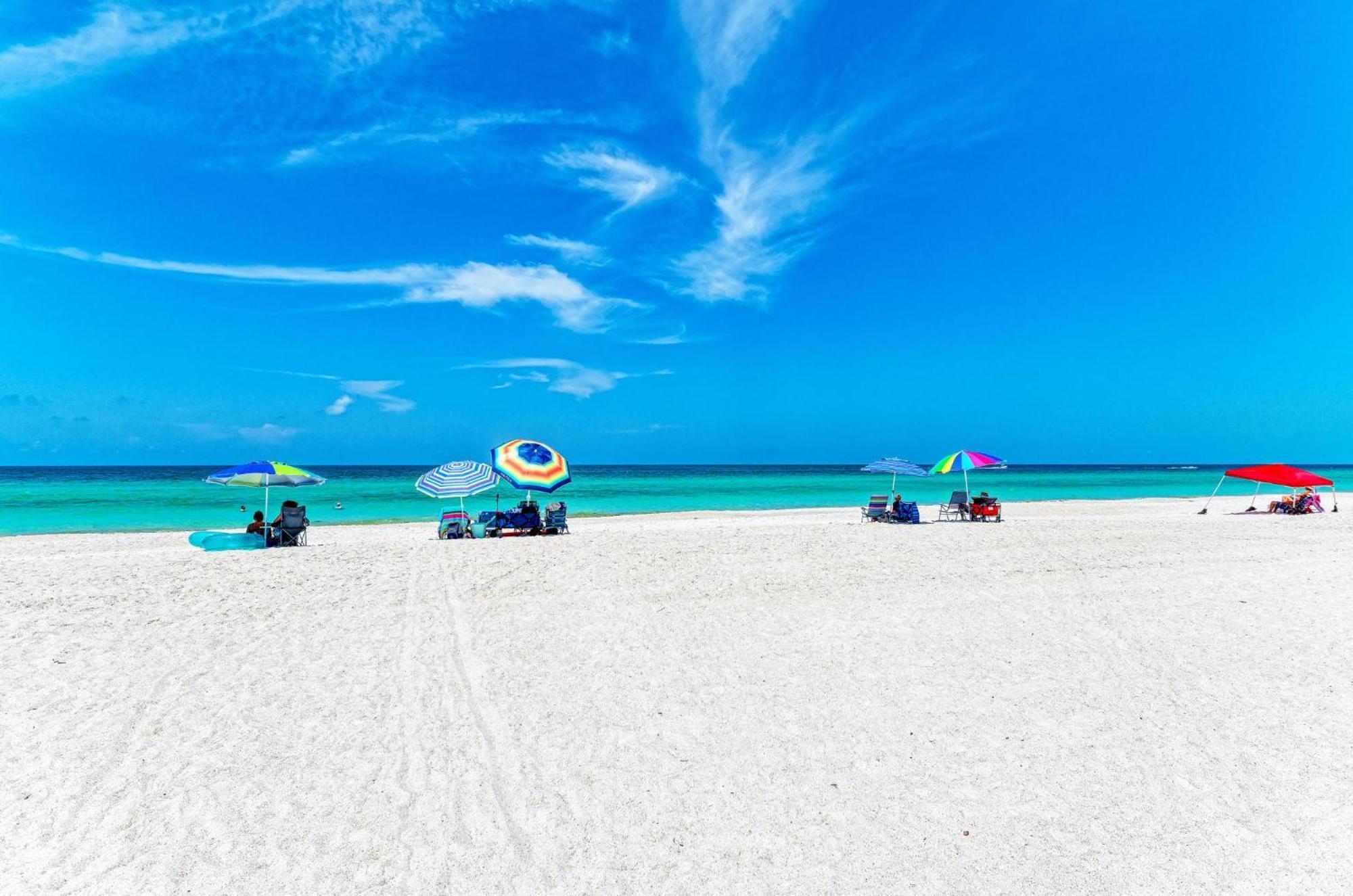 Anna Maria Island Runaway Tropical Dream-One Minute Walk To The Beach-Heated Pool เบรเดนทันบีช ภายนอก รูปภาพ