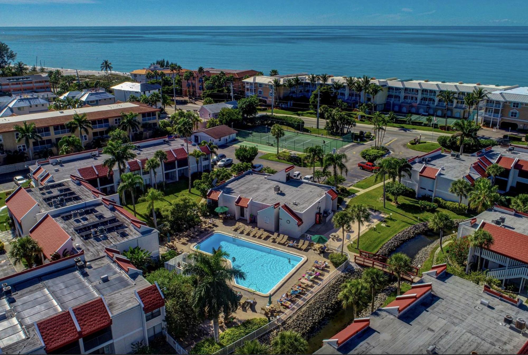 Anna Maria Island Runaway Tropical Dream-One Minute Walk To The Beach-Heated Pool เบรเดนทันบีช ภายนอก รูปภาพ