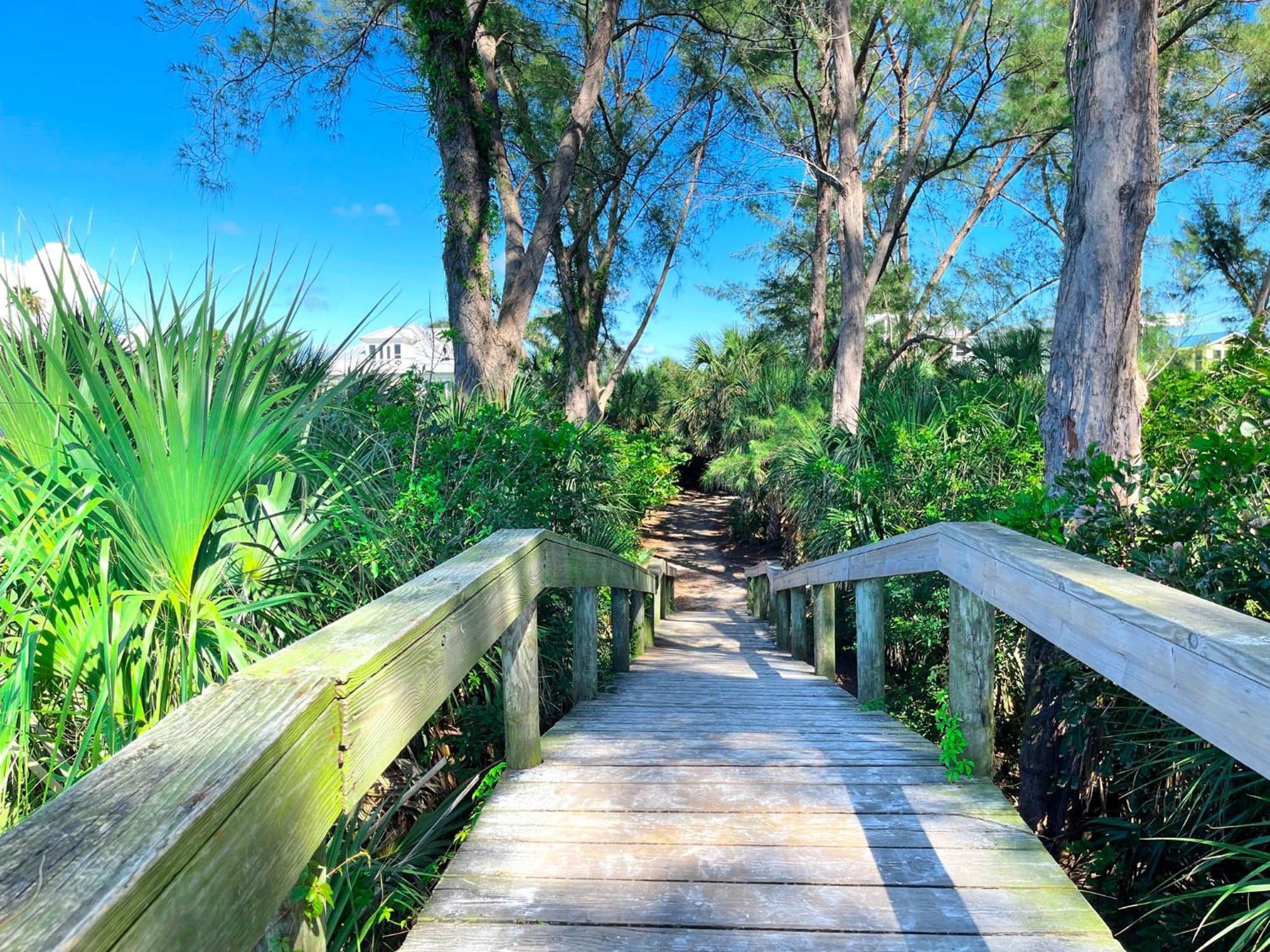 Anna Maria Island Runaway Tropical Dream-One Minute Walk To The Beach-Heated Pool เบรเดนทันบีช ภายนอก รูปภาพ